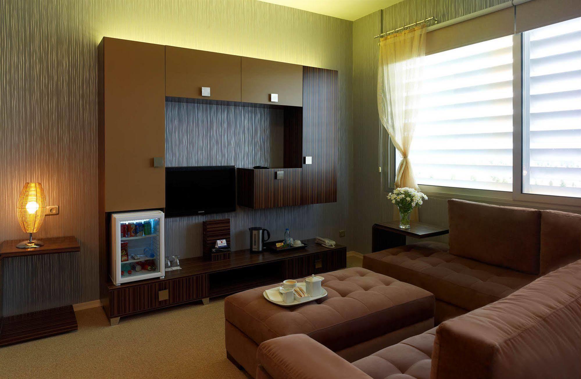 Orty Airport Hotel İzmir Rom bilde